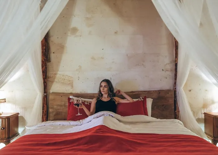 Kalsedon Cave Hotel *