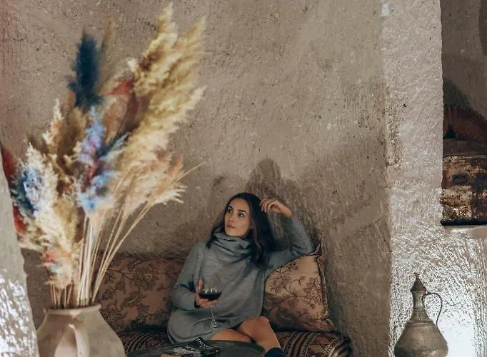 Kalsedon Cave Hotel *