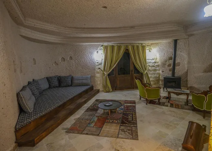 Kalsedon Cave Hotel *