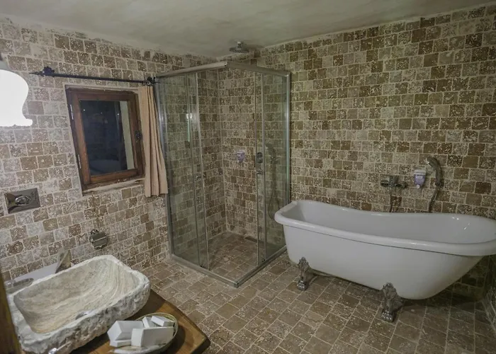 Kalsedon Cave Hotel *